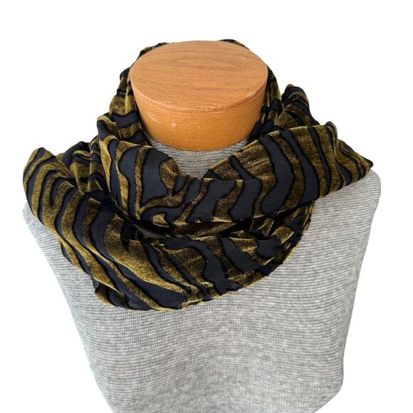 Rikka Scarf Womens 62" x 20" Green Black Velvet Brocaded Zebra Fringe Sheer - Picture 4 of 8